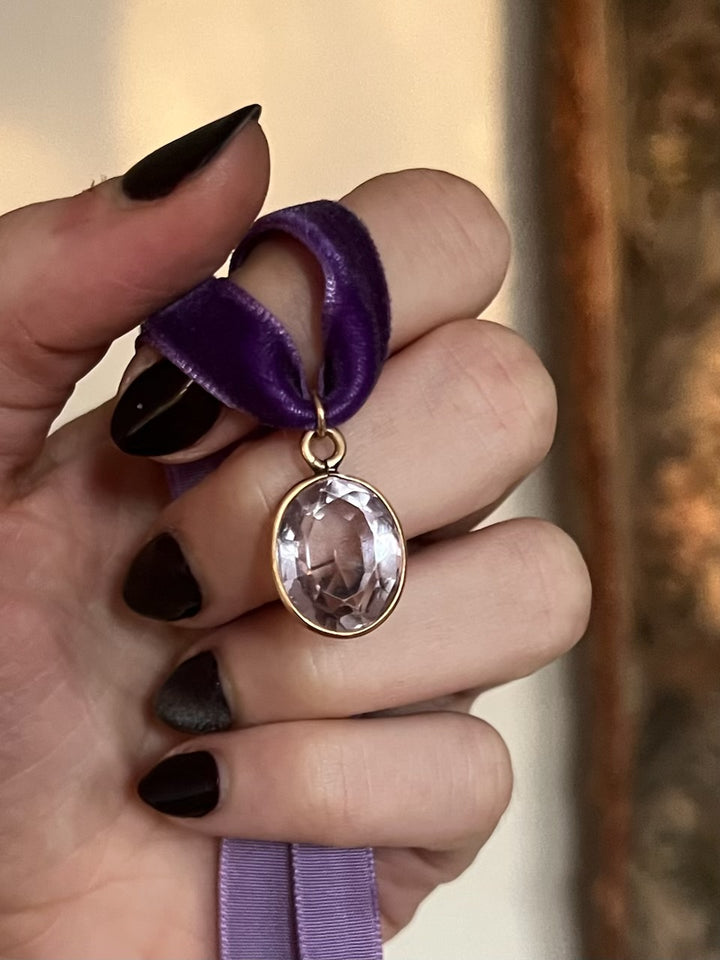 Rose de France Amethyst in 14ct