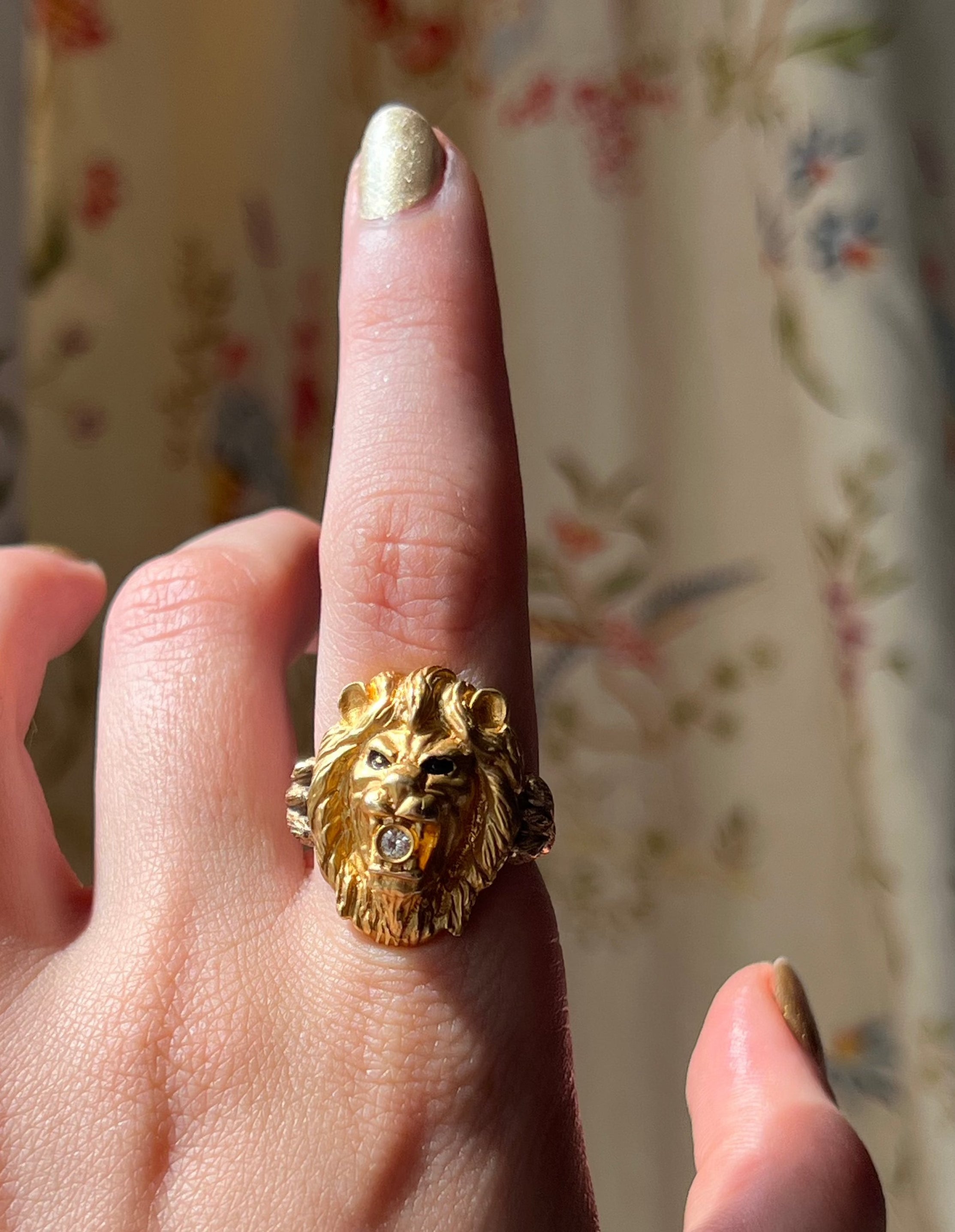 Gorgeous Large Scale Lion Conversion Ring 14ct