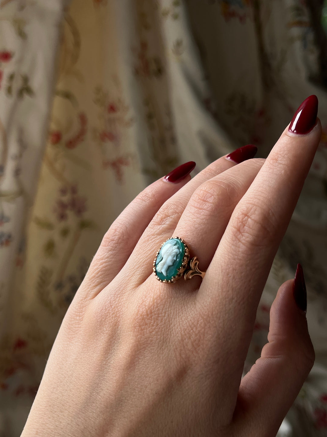 Exceptional Green Absinthe Agate Cameo Ring of Diana