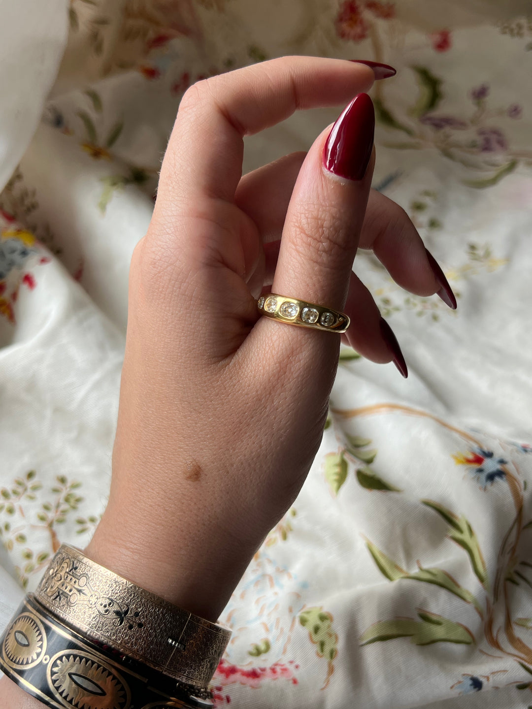 Curio Original Butter Band Ring in 20ct Gold