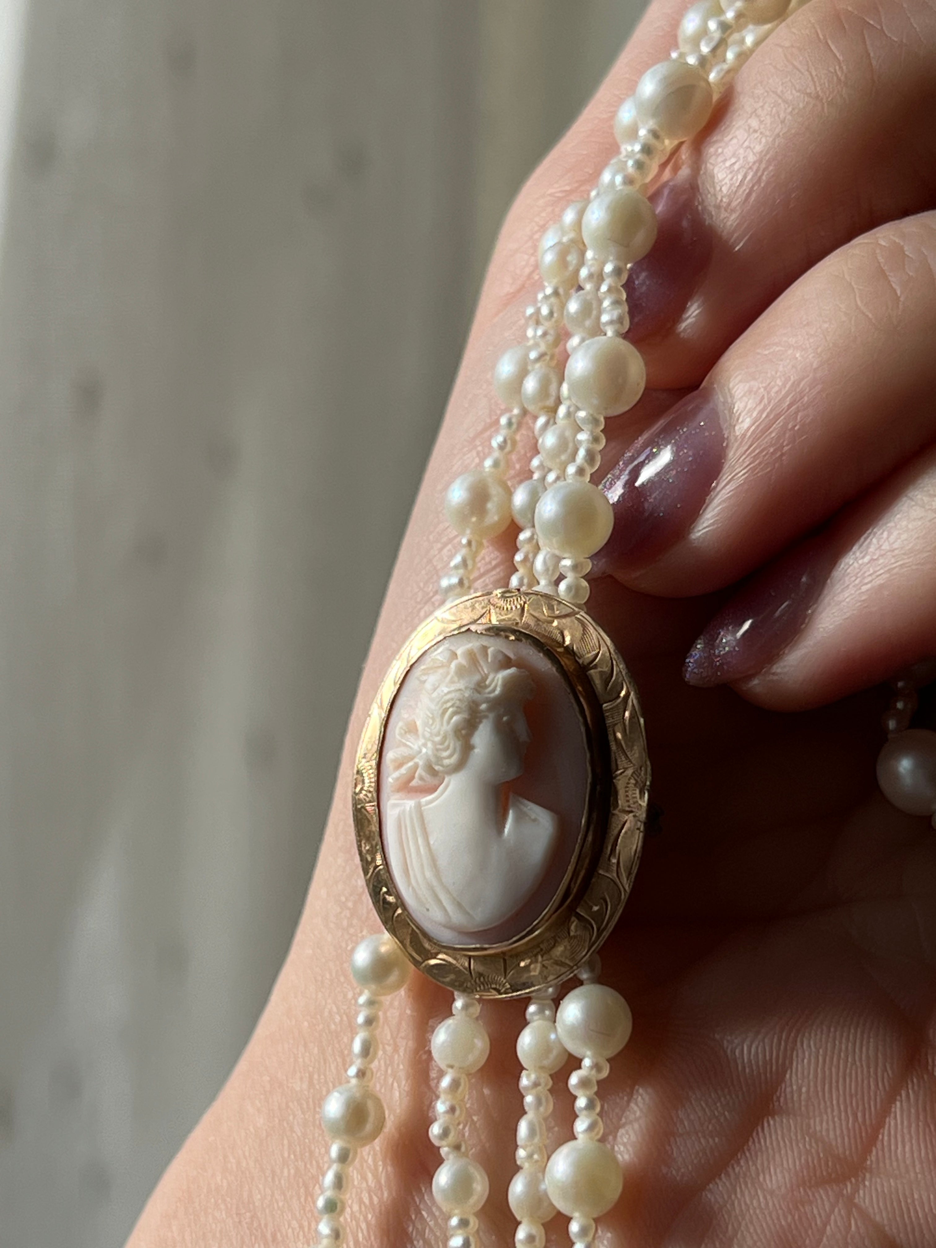 Victorian Pink Conch Shell Cameo Brooch in 14ct