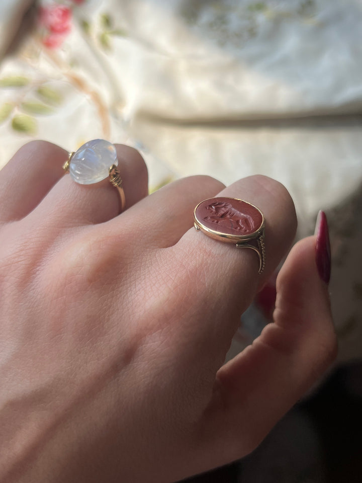 Lion Intaglio Ring in 18ct