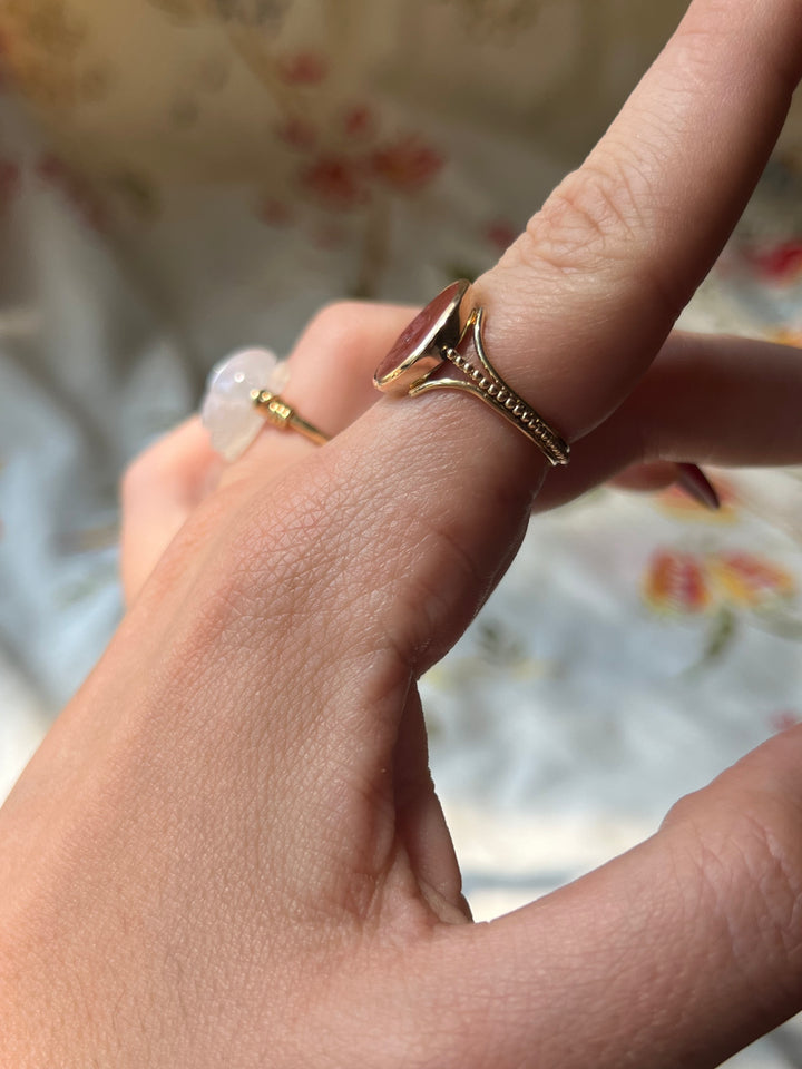 Lion Intaglio Ring in 18ct