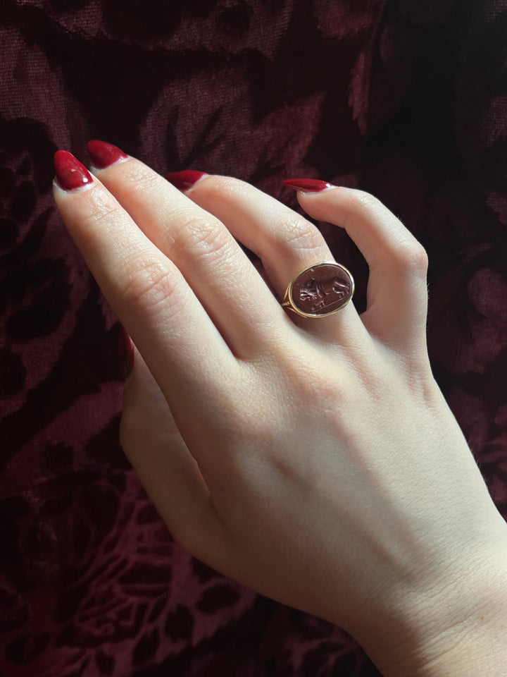 Lion Intaglio Ring in 18ct