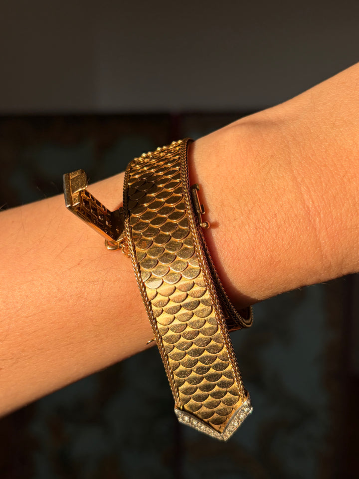 Outstanding 18ct + Platinum Dragonscale Buckle Bracelet Weighing Over 80g