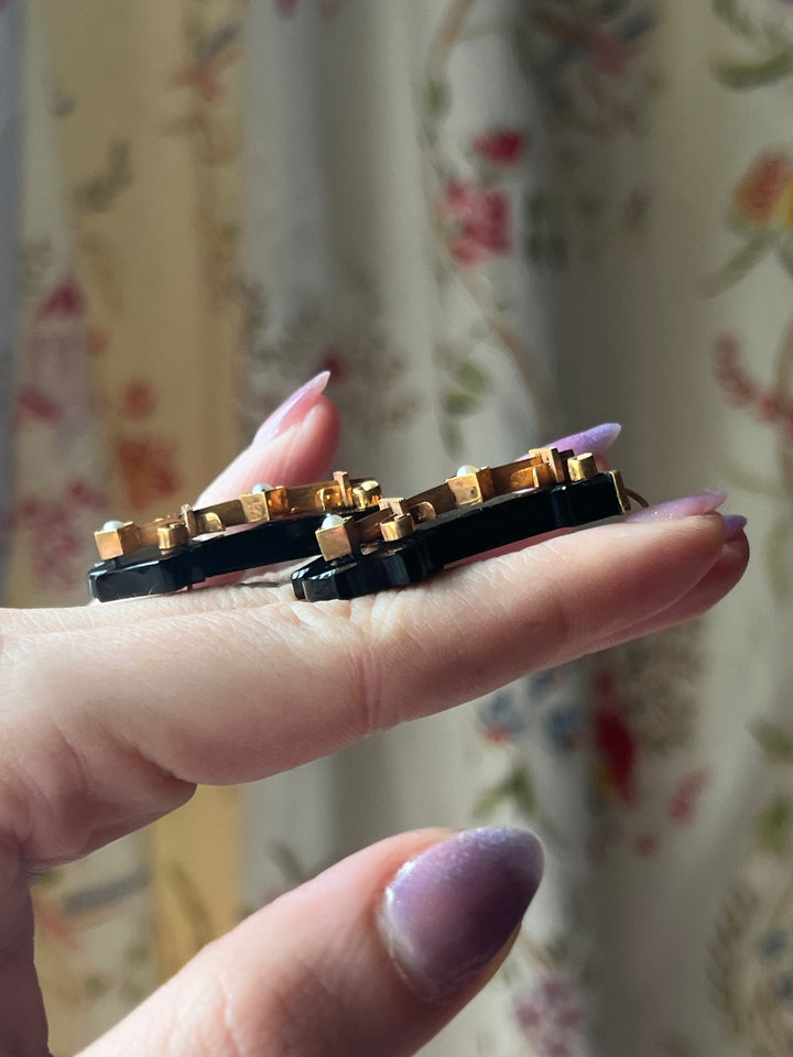Outstanding Onyx / Black Chalcedony Earrings 1860's