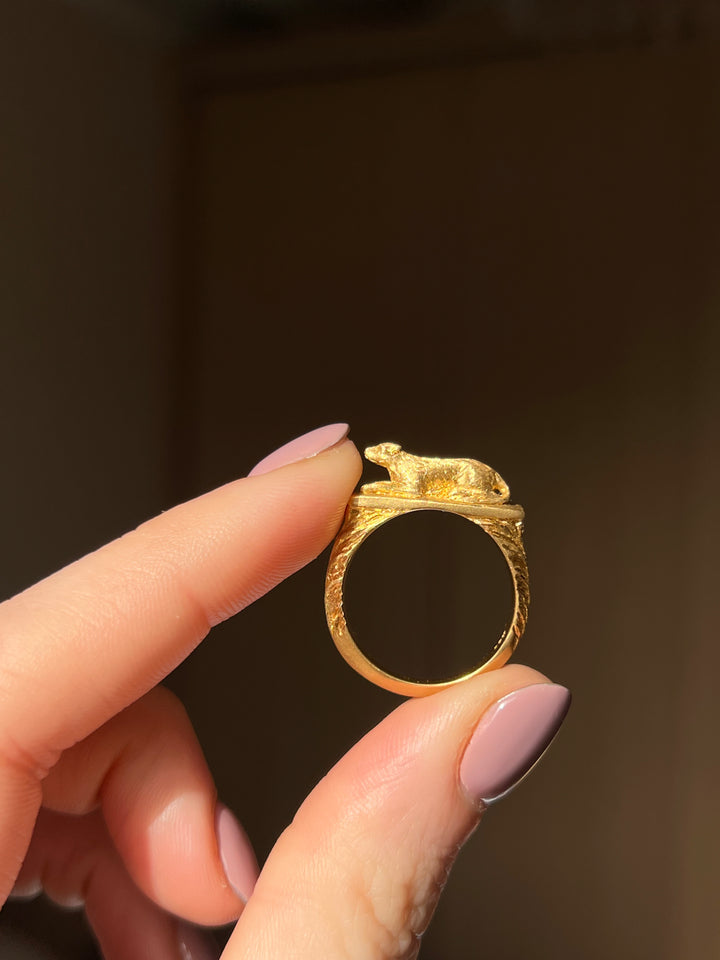 18ct Curio Original "The Celebrated Puppy" Ring