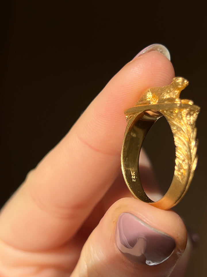 18ct Curio Original "The Celebrated Puppy" Ring