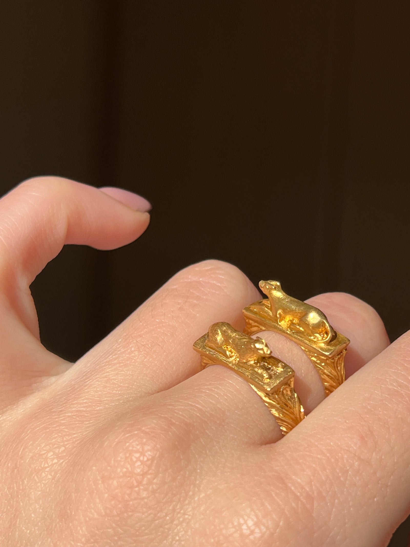 18ct Curio Original ‘The Celebrated Puppy’ Ring featuring a finely crafted gold puppy motif, collectible animal-inspired design