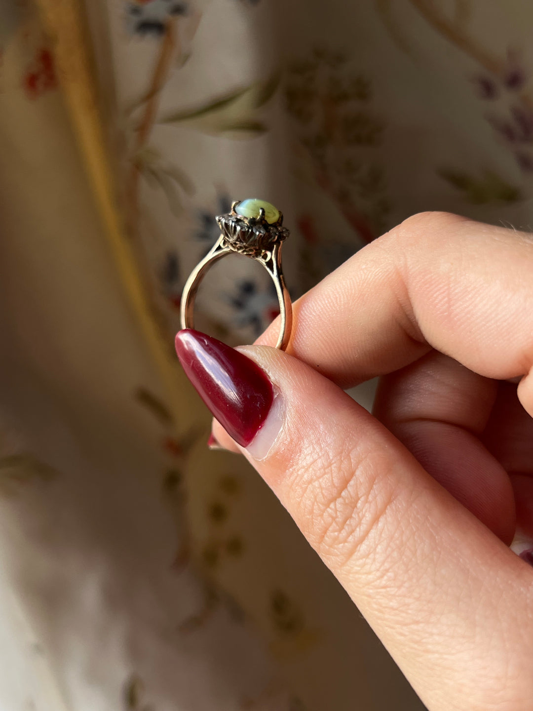 Exceptional Early Vintage Cat’s Eye Chrysoberyl Ring