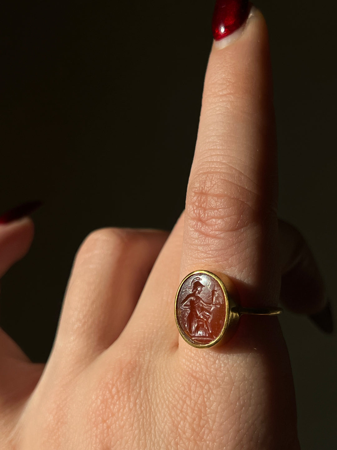 Exceptional Ancient Roman Intaglio Ring c. 4th C CE of Soldier In Gratitude