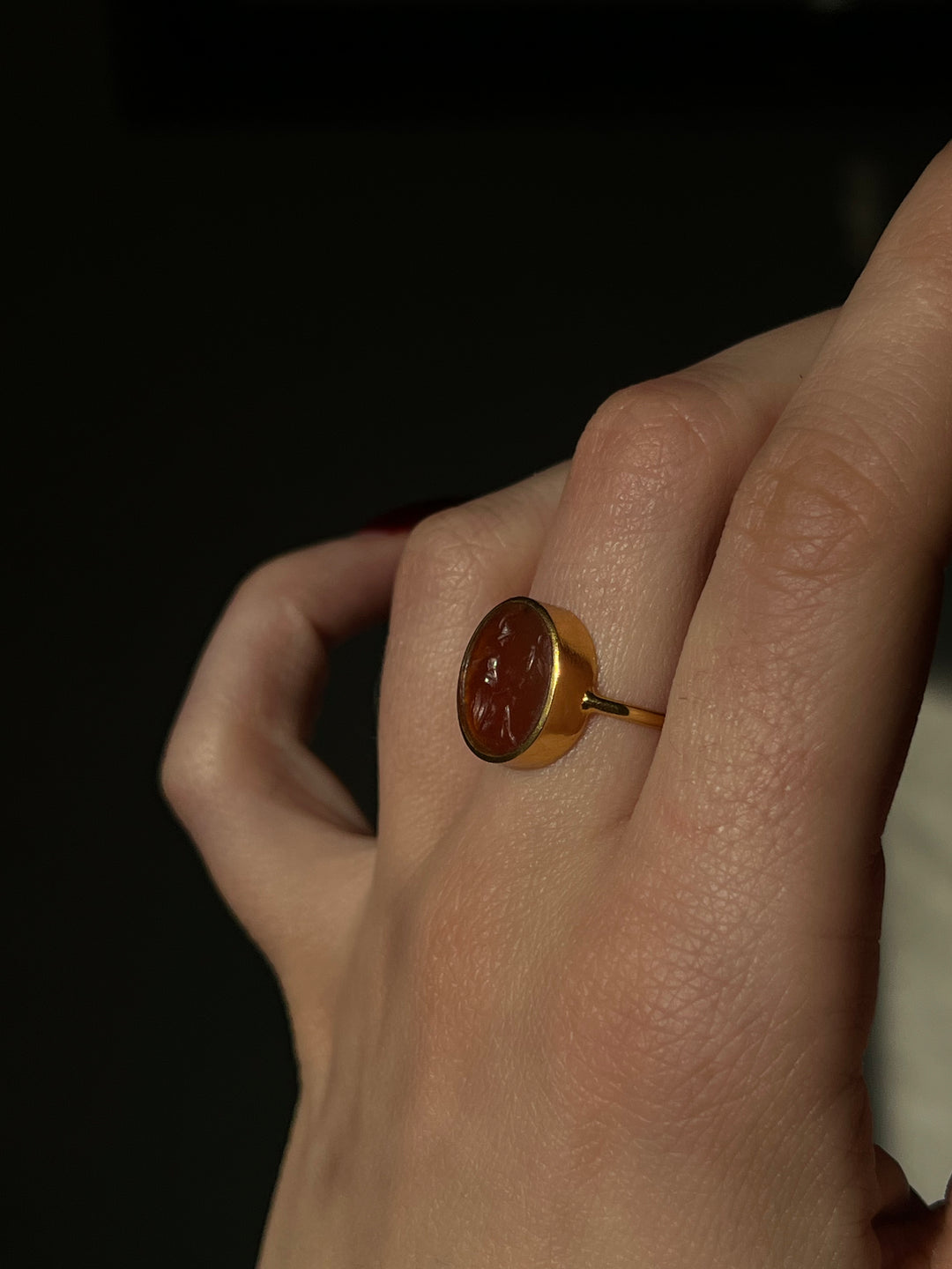 Exceptional Ancient Roman Intaglio Ring c. 4th C CE of Soldier In Gratitude