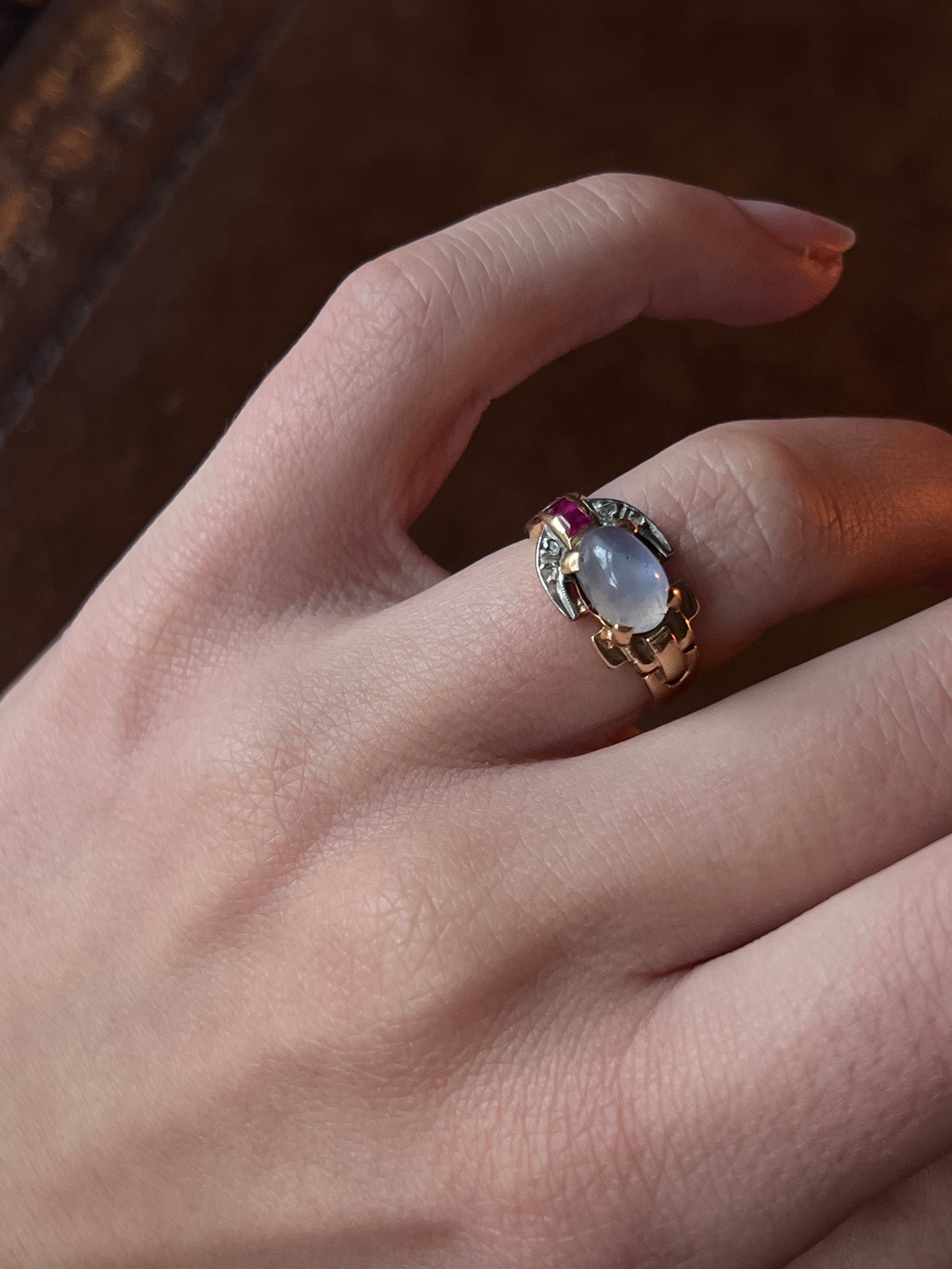 14ct Retro Star Sapphire, Diamond, And Ruby Buckle Ring