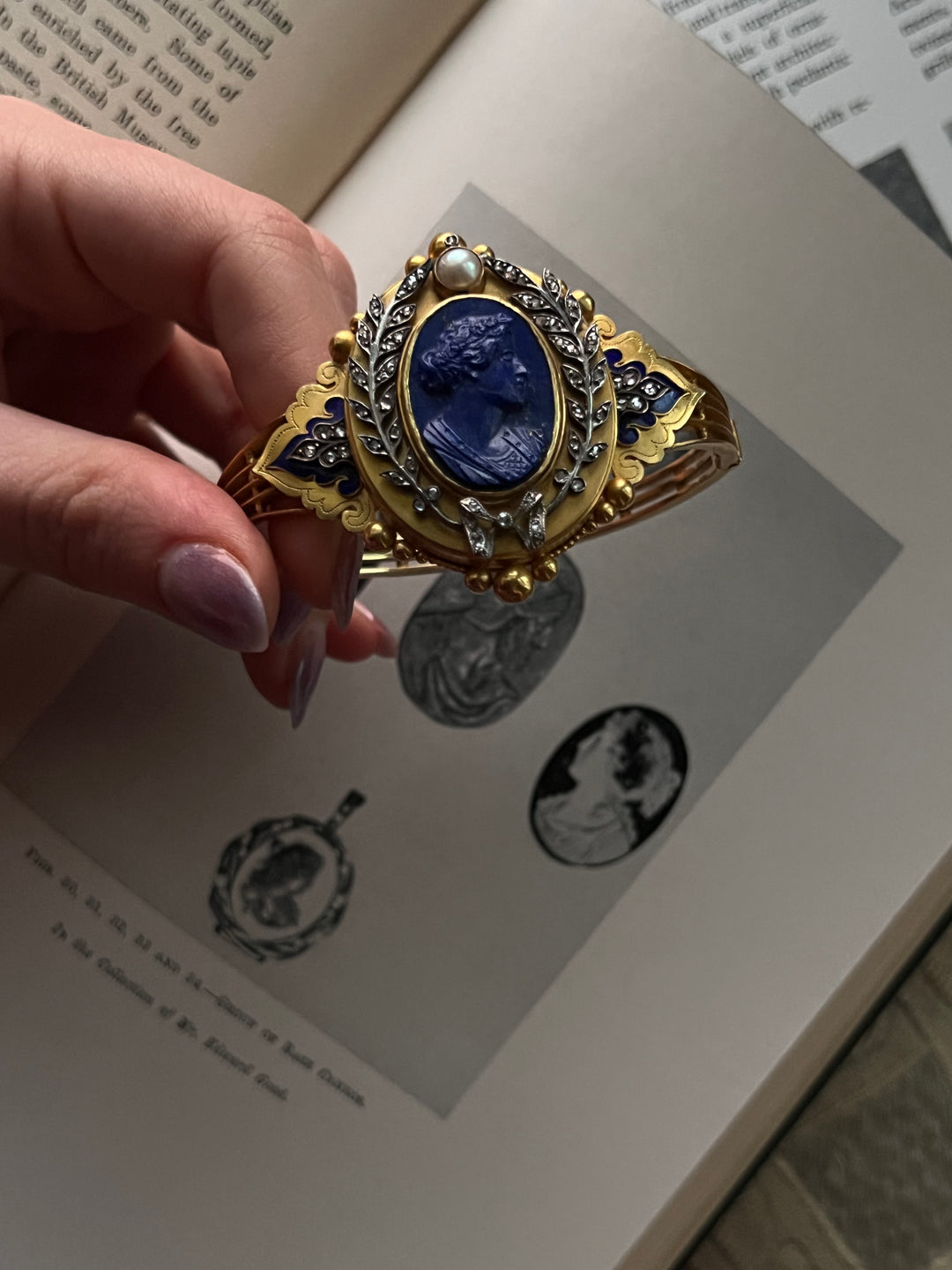 Outstanding 18ct French Lapis Bracelet with Diamond Laurel C 1865