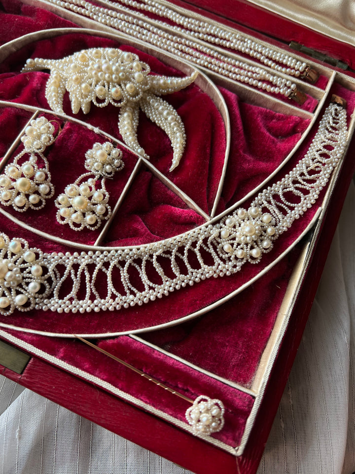 Outstanding Pearl Parure Circa 1810-1820 in Original Box