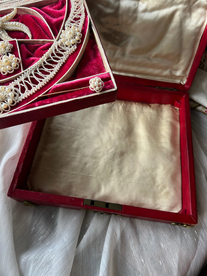 Outstanding Pearl Parure Circa 1810-1820 in Original Box