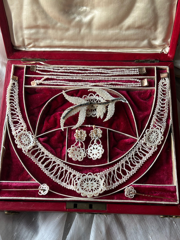 Outstanding Pearl Parure Circa 1810-1820 in Original Box