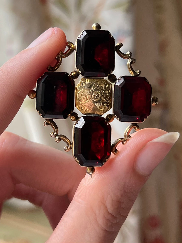 Massive Georgian Flat Cut Garnet Brooch in 15ct