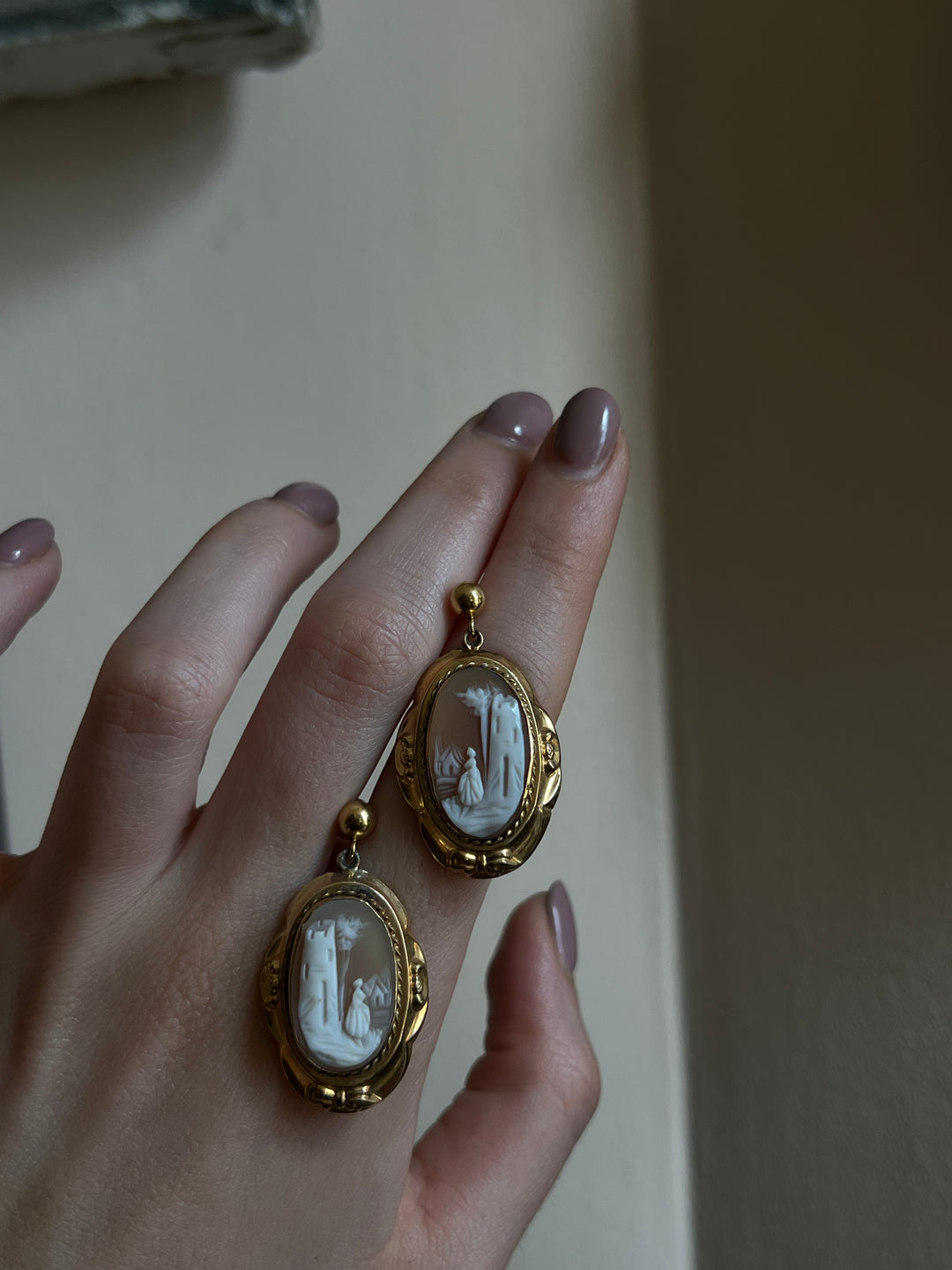 Superb Early 20th Century Cameo Earrings in 12ct