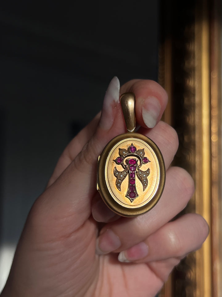 Ruby & Pearl Locket of English Origin in 15ct