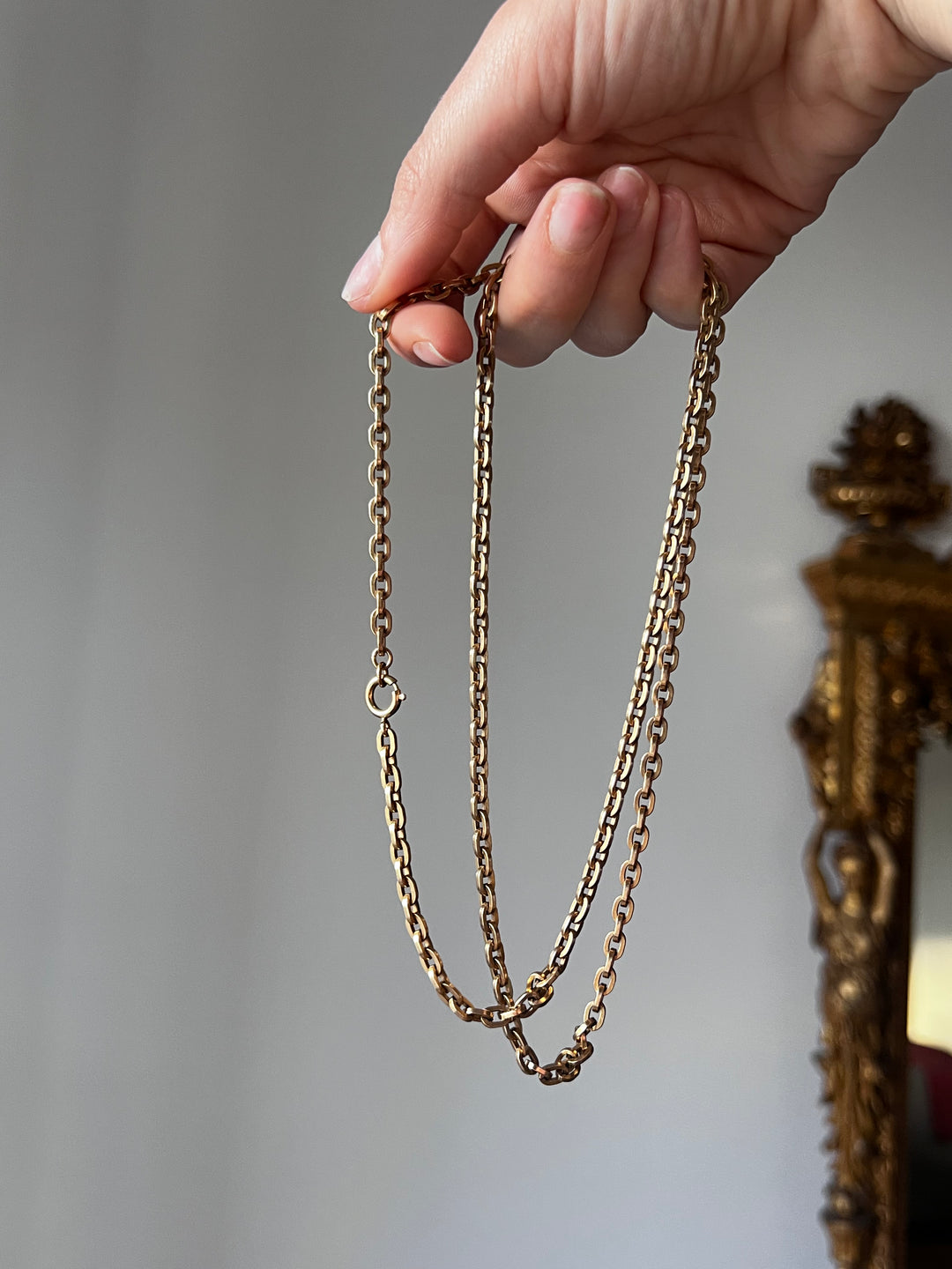 English 12ct Long Chain