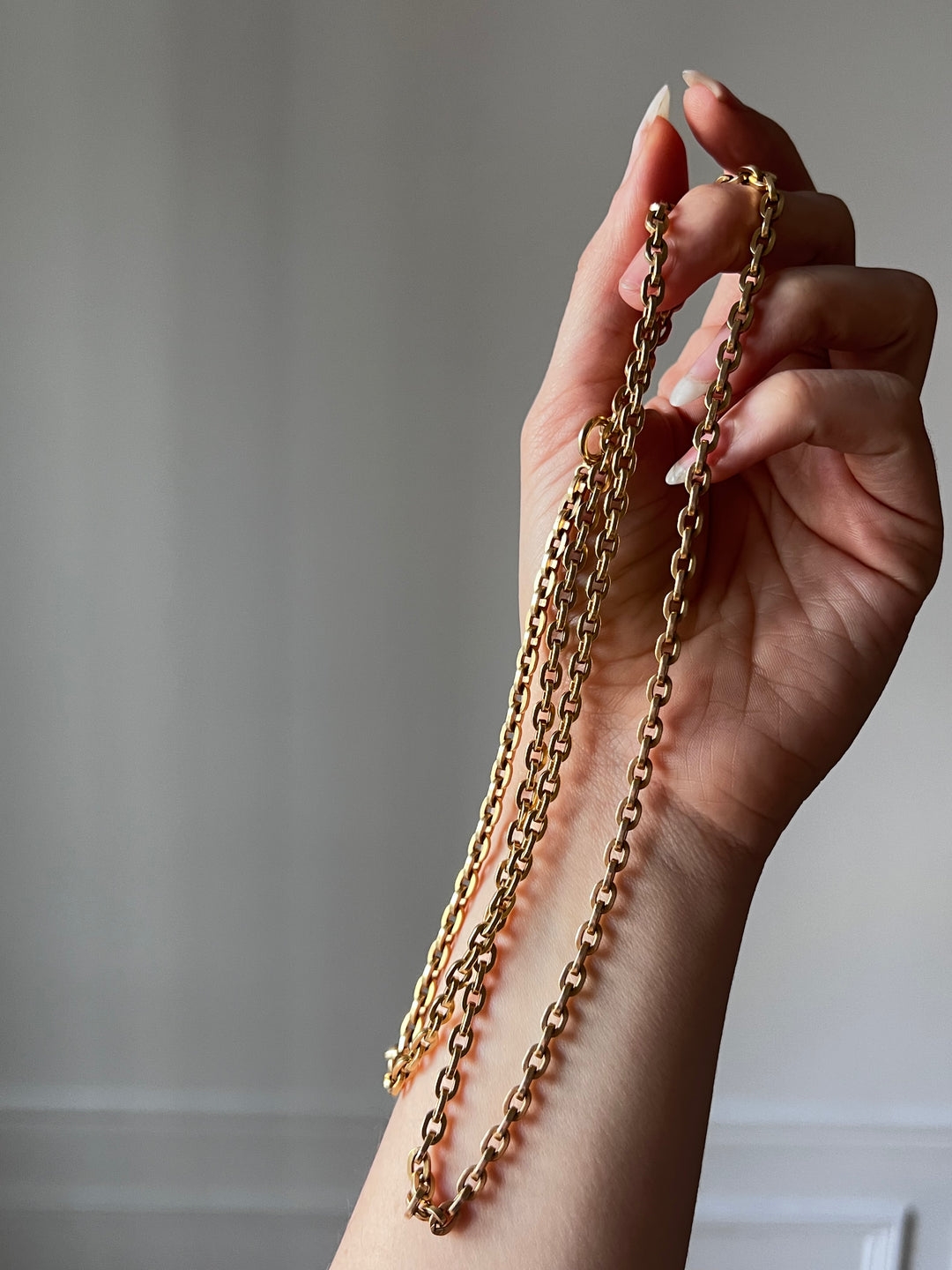 English 12ct Long Chain