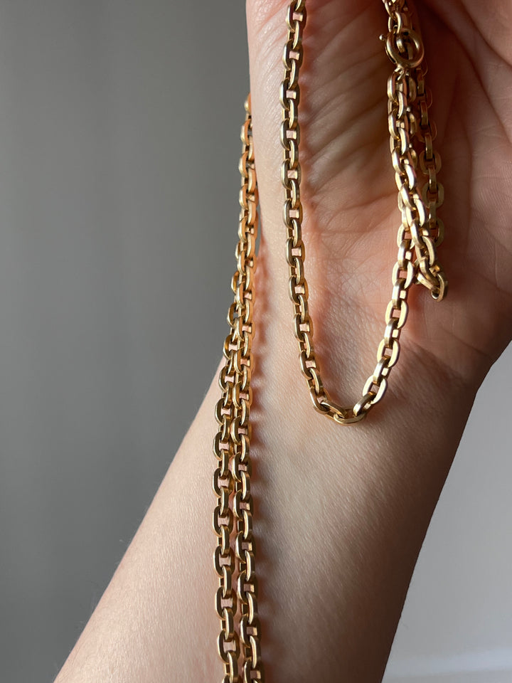 English 12ct Long Chain