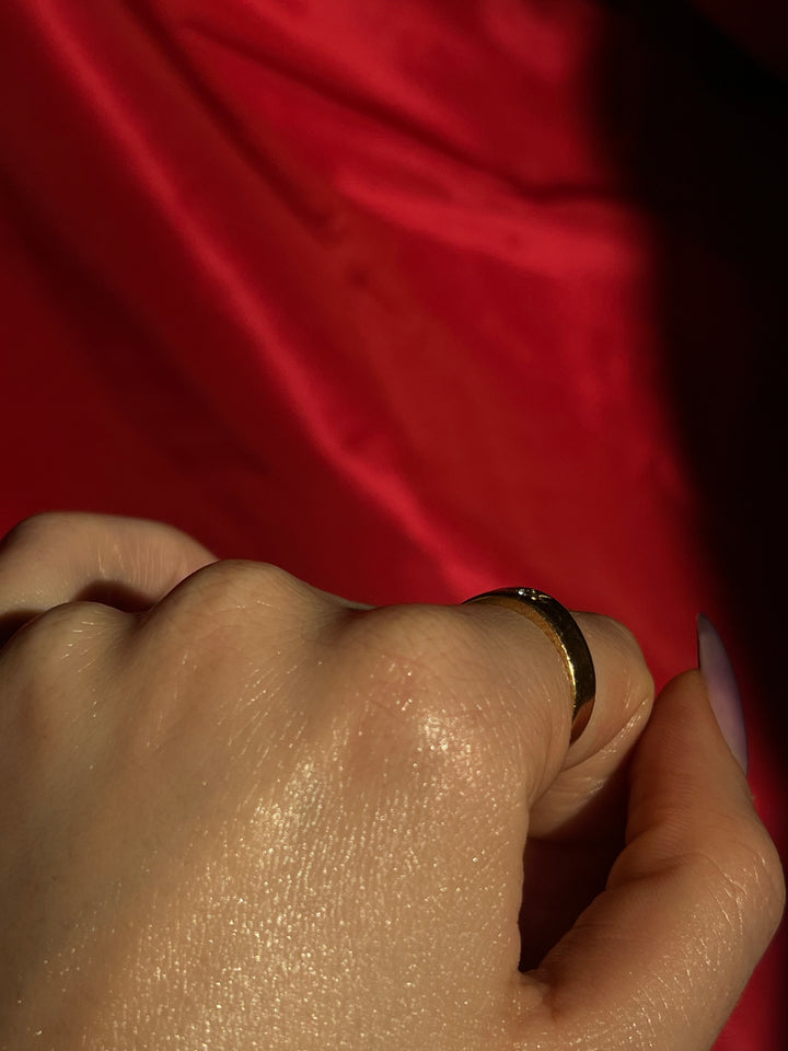 18ct Diamond Star Band