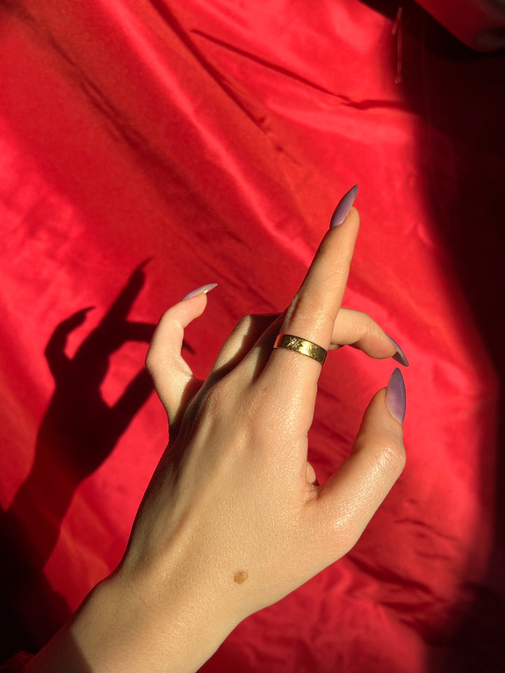 18ct Diamond Star Band