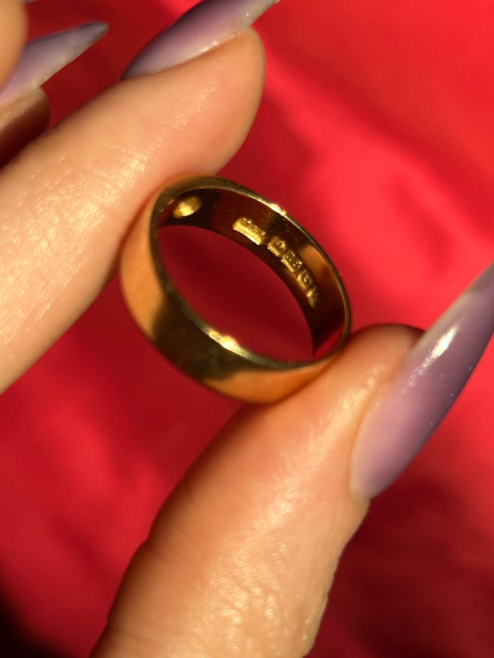 18ct Diamond Star Band