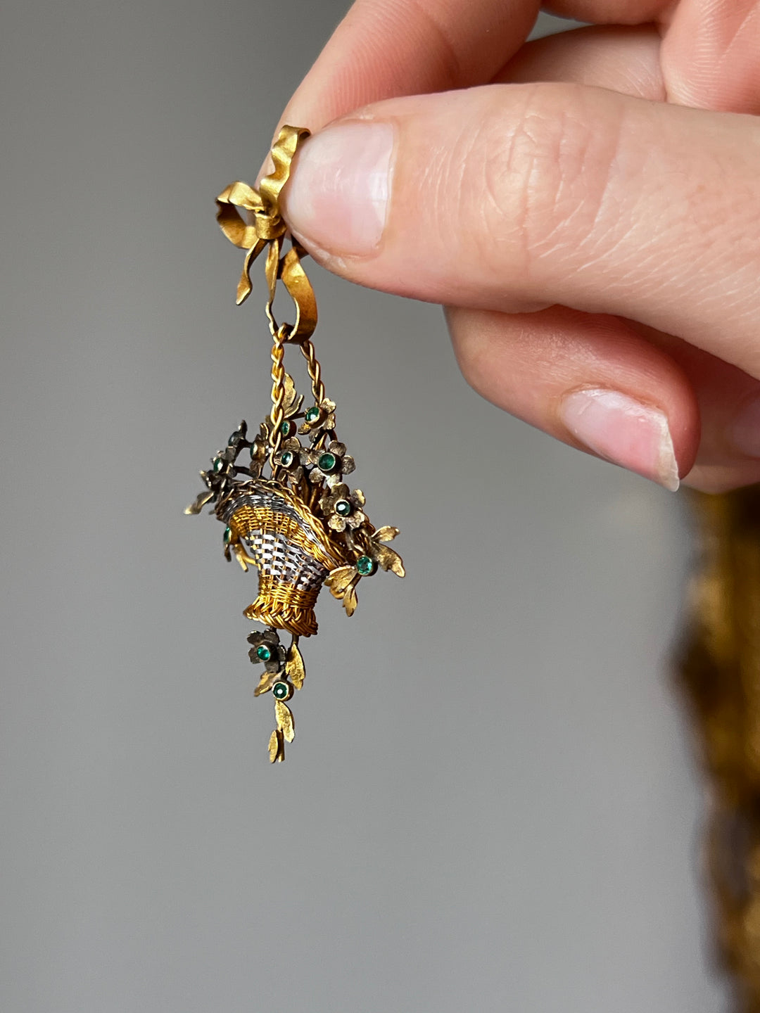 Emerald and Ribbon Bow Basket Pendant of the Romantic Period