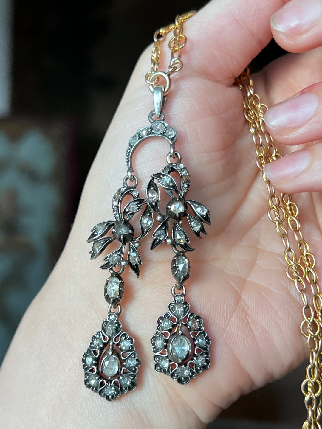 Directoire Diamond Négligée Pendant