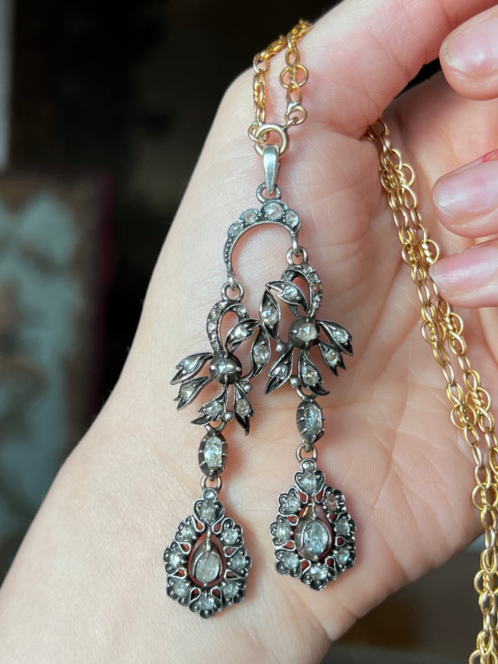 Directoire Diamond Négligée Pendant