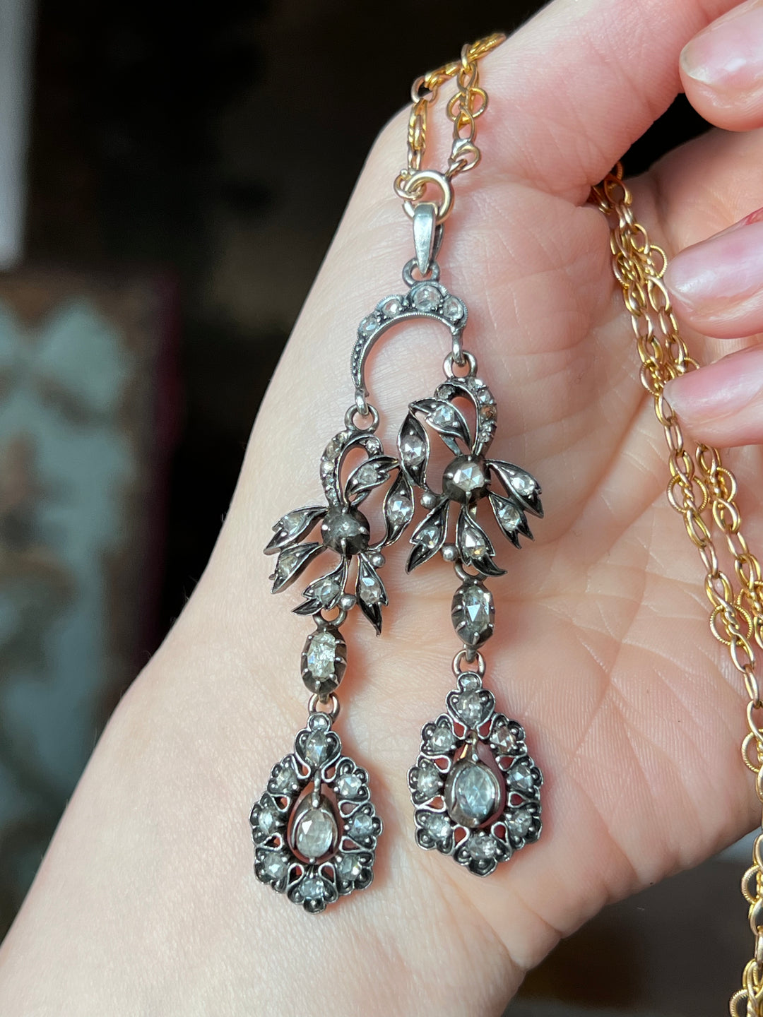Directoire Diamond Négligée Pendant
