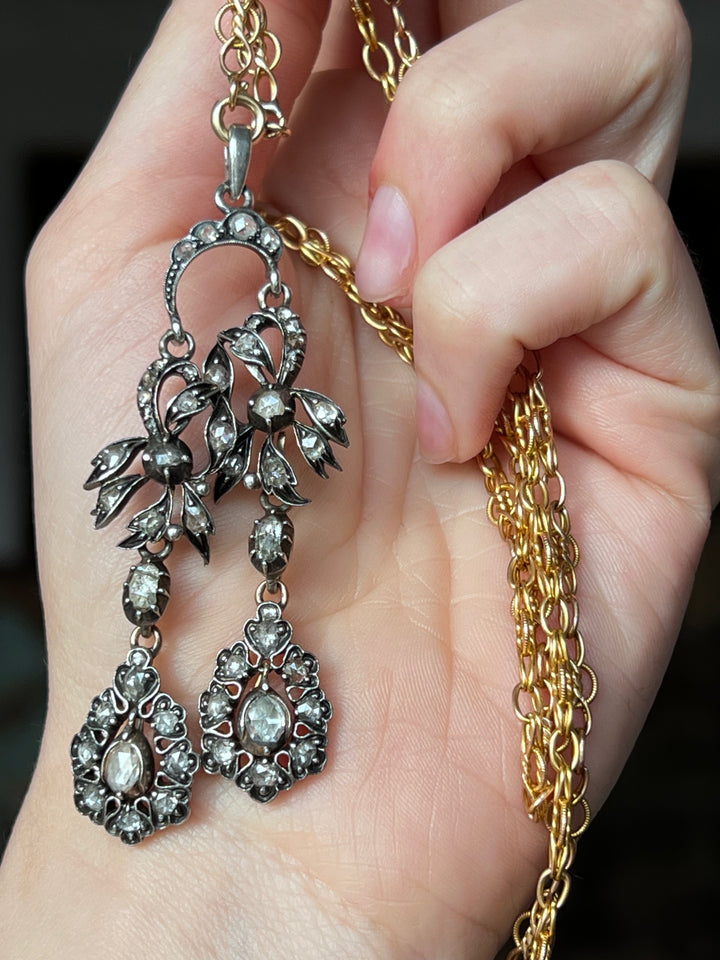 Directoire Diamond Négligée Pendant