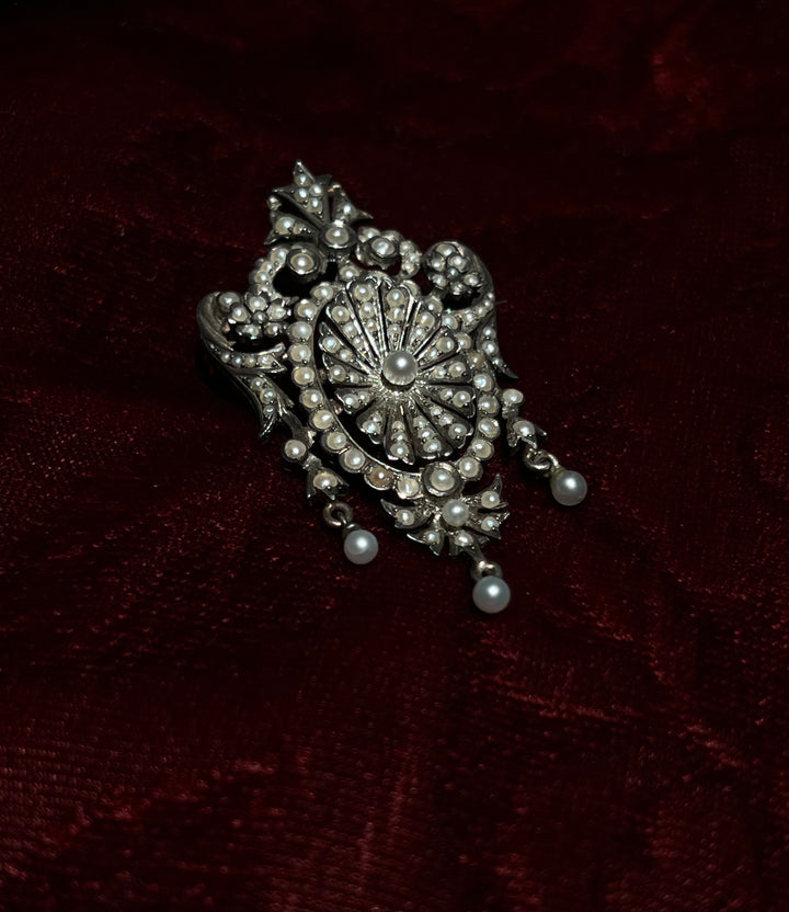 19th Century French Sterling Silver and Pink 18ct Brooch with Seashell Motif