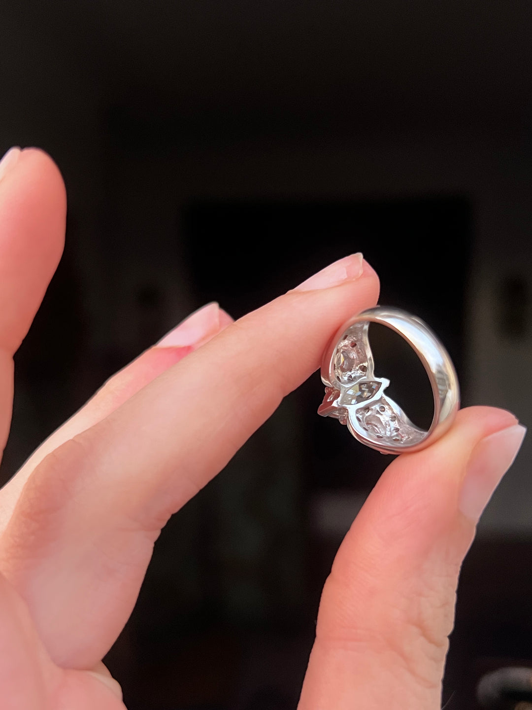 Superb Vintage Marquise Diamond Ring in 18ct White Gold