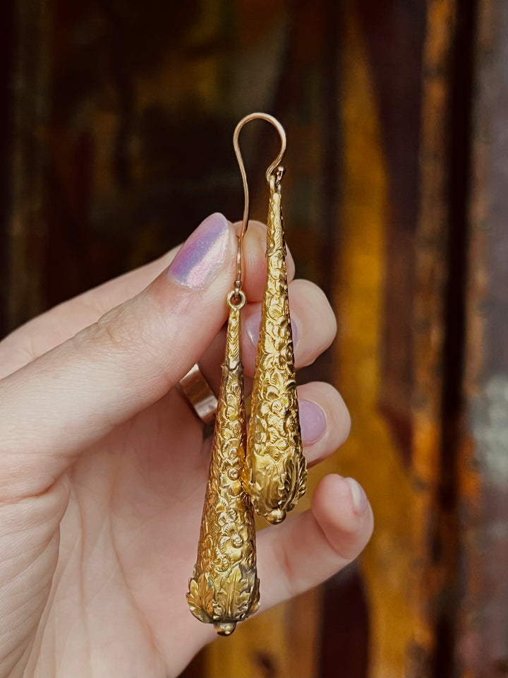 Superbly Etched Pair of Georgian Torpedo Earrings