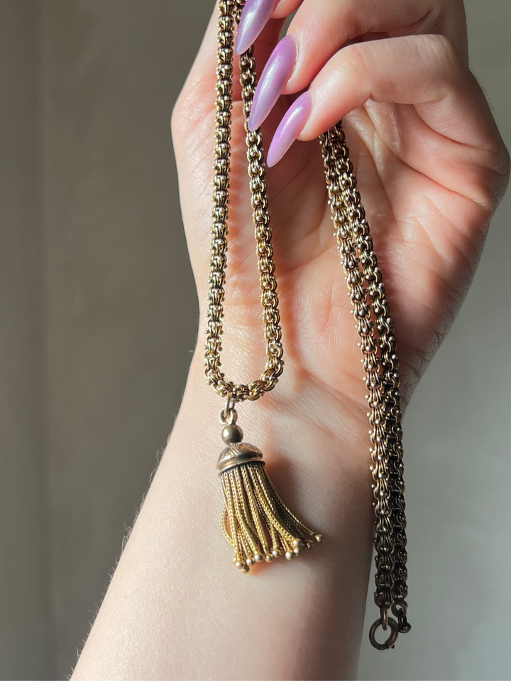 Archaeological Revival Tassel Chain in 14ct American 1870