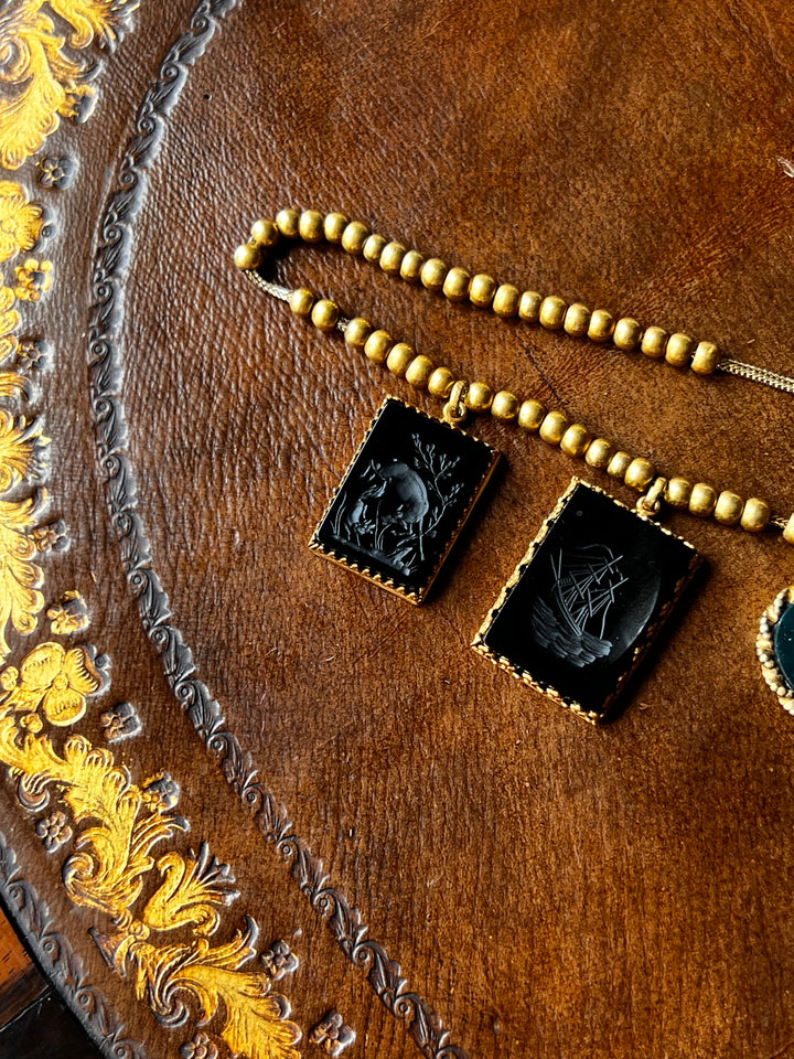 Stunning 18ct Antique Bead and Intaglio Collar Chain