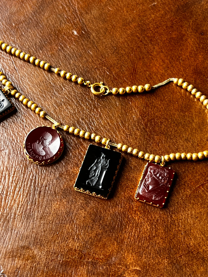 Stunning 18ct Antique Bead and Intaglio Collar Chain