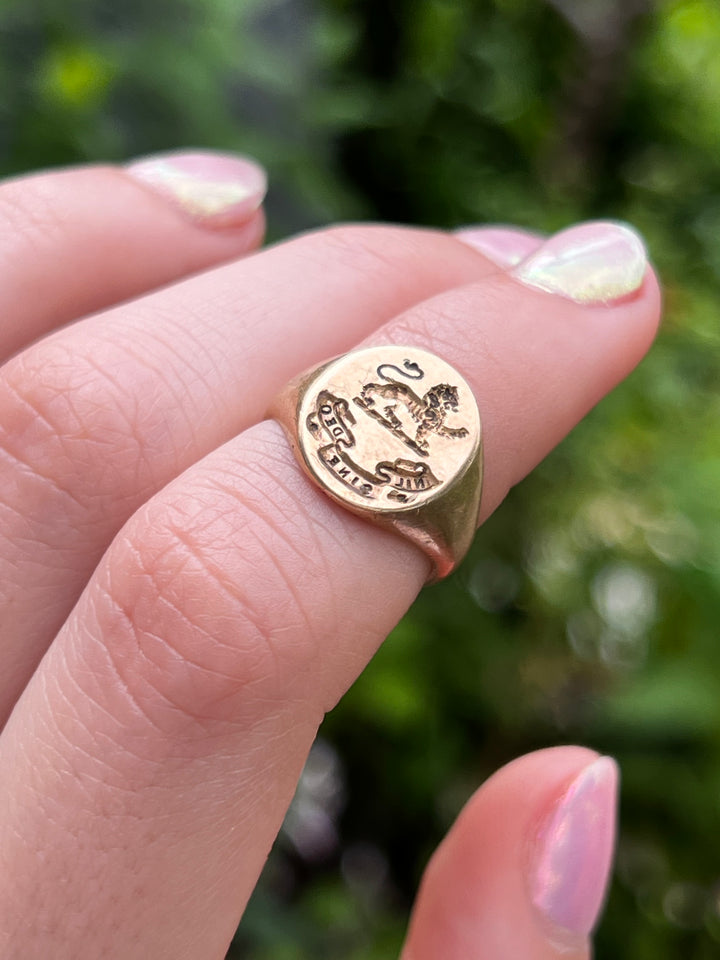 Hefty 14ct Signet Ring 'Nil Sine Deo'