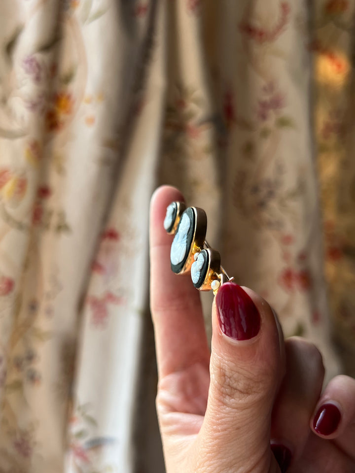 Elizabethan Revival Onyx Cameo Bar Brooch