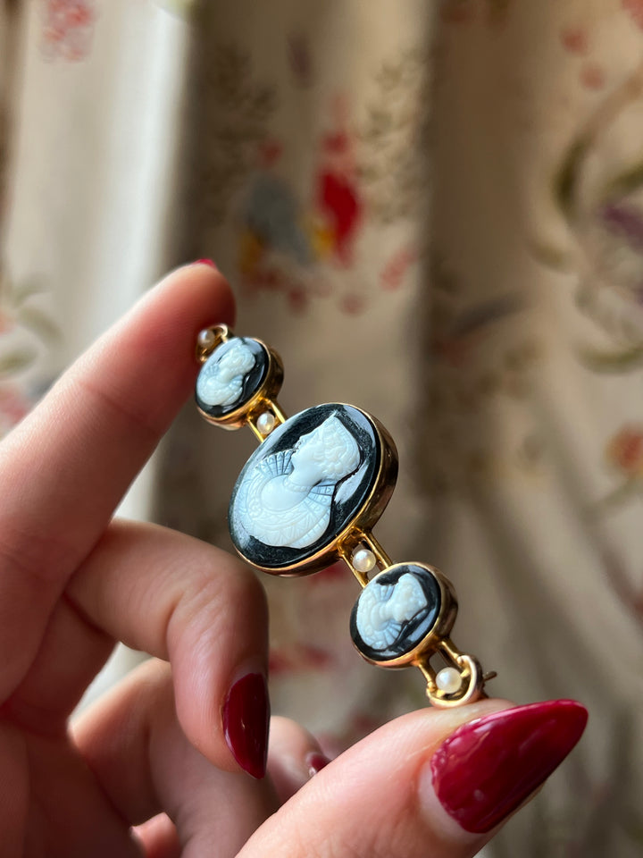 Elizabethan Revival Onyx Cameo Bar Brooch