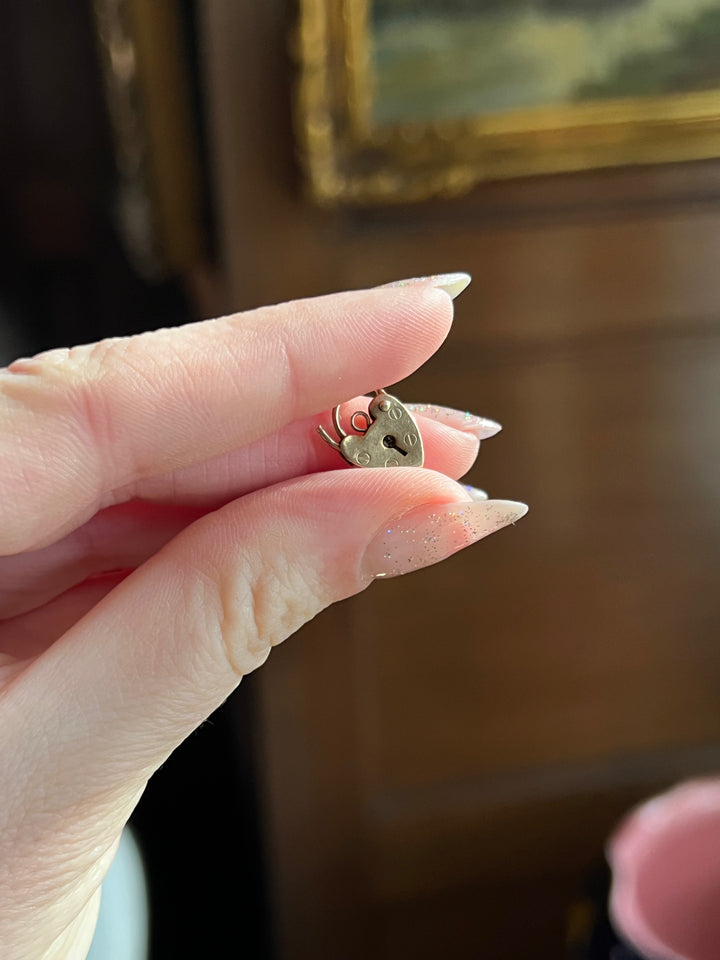 9ct Padlock Jewel 2 (bby!)