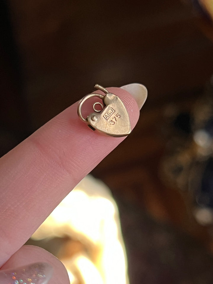 9ct Padlock Jewel 2 (bby!)