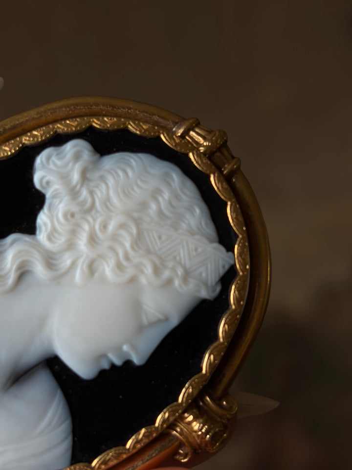 Napoleon III Onyx Cameo Brooch of Hera, Attributed to Paul Victor Lebas