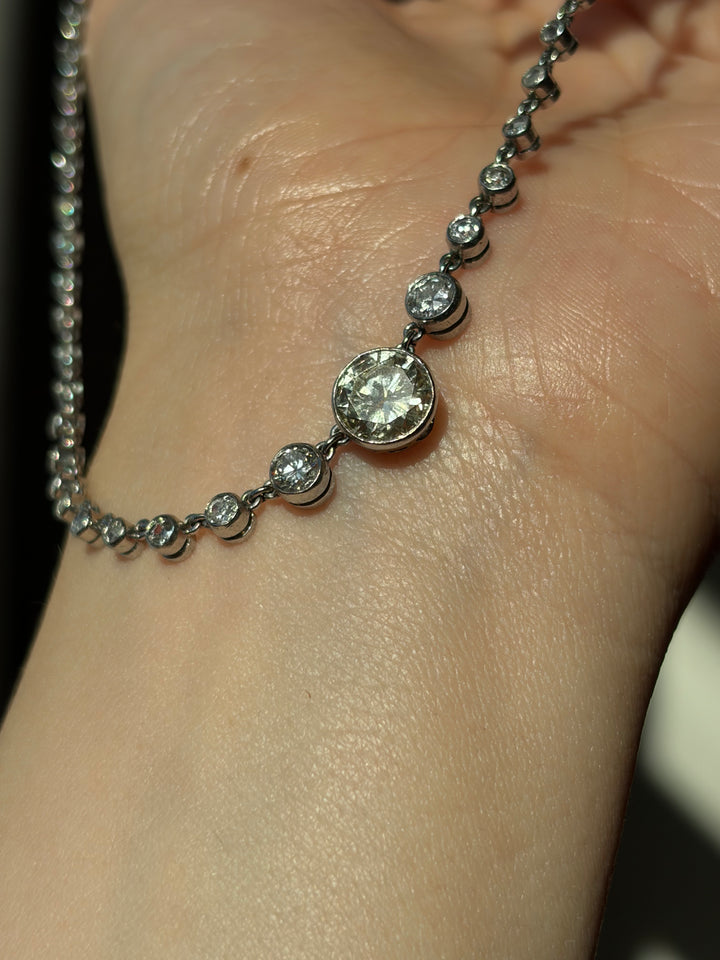 18ct White Gold Diamond Rivière with 2.16ct Old European-Cut Center, 7.73ctw