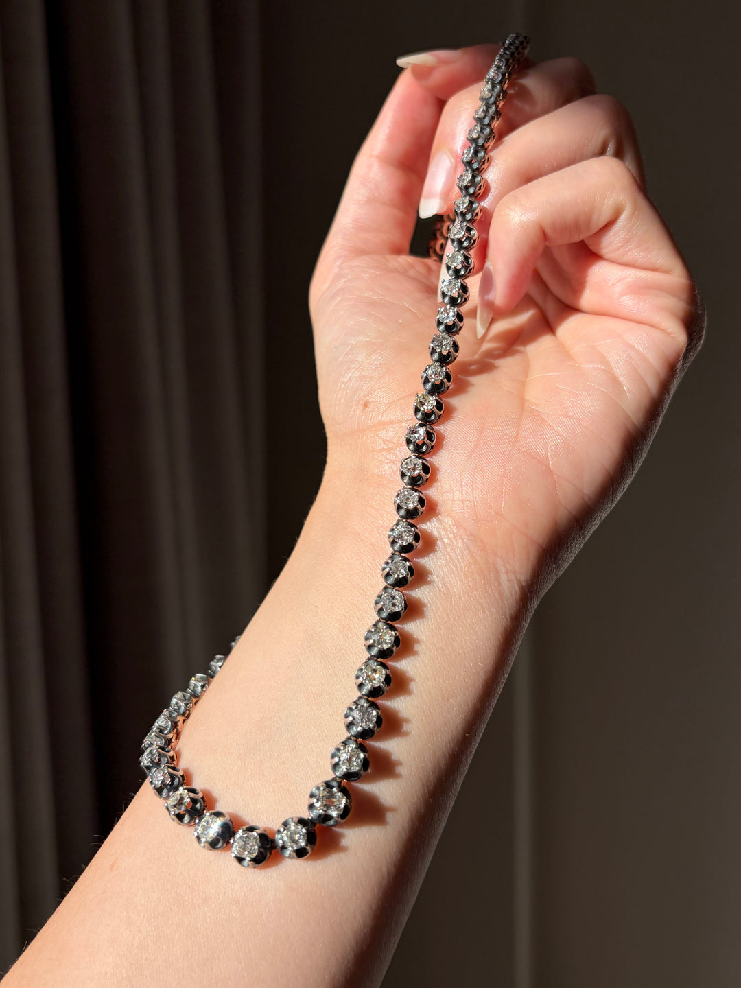 17" Old-Cut Diamond Rivière in 18-Carat Gold and Sterling Silver, 18.45 Carats