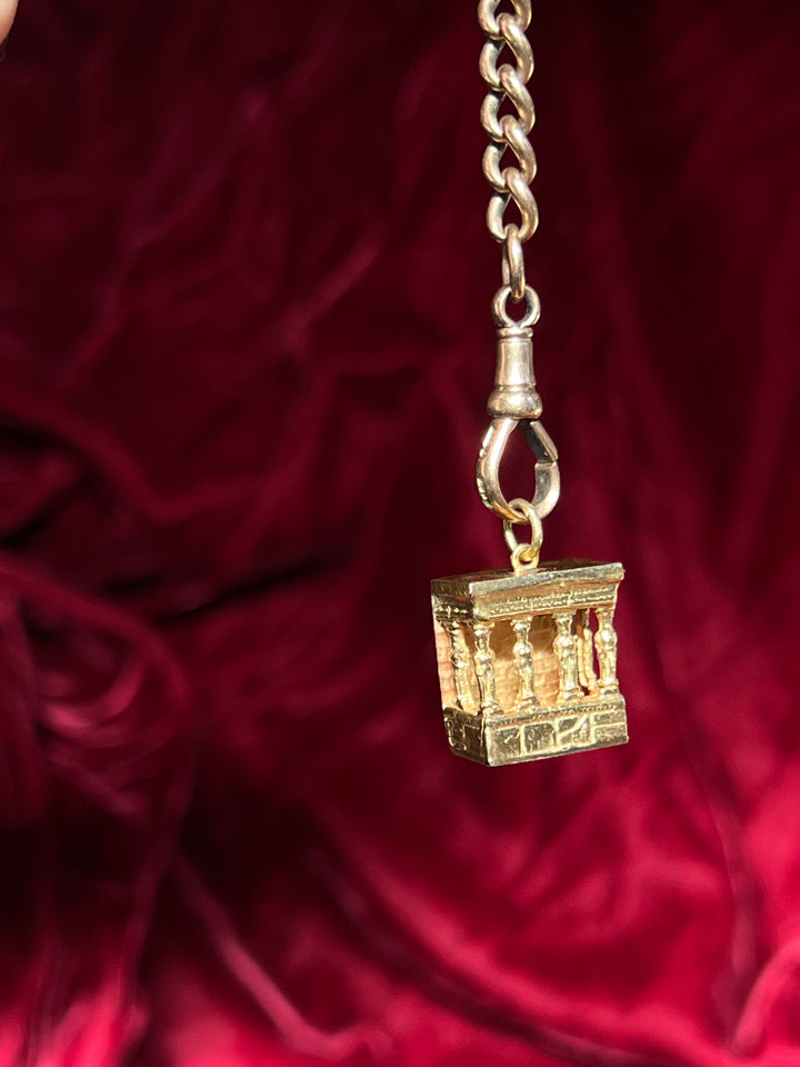 Italian 18ct gold Parthenon charm c.1960 with detailed architectural design